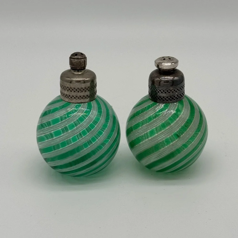 Vintage Green White Ribbon Swirl Art Glass Salt Pepper Shakers Round Metal Cap